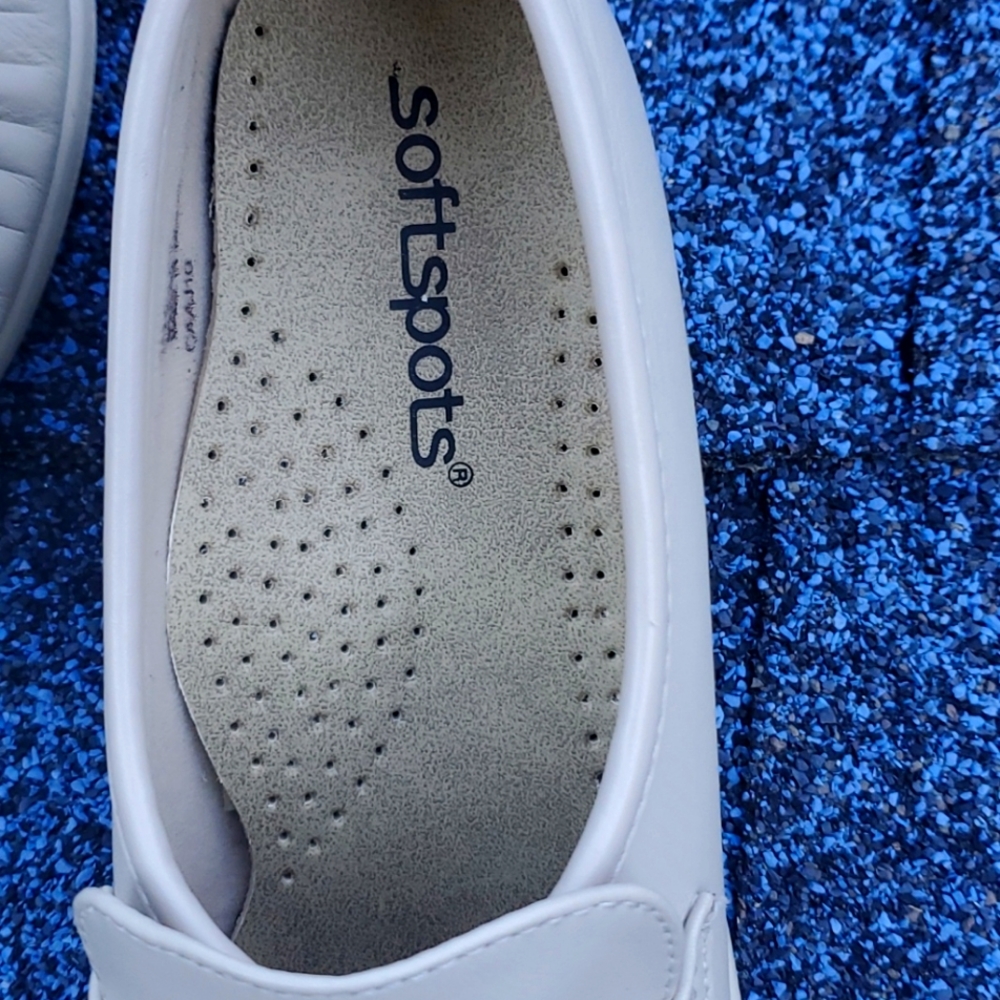 SOFTSPOTS MOCCASIN  LEATHER UPPER SIZE 5 1/2 - Picture 14 of 16